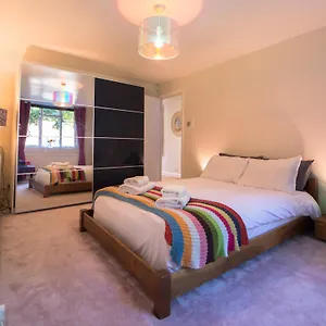 Luxurious Quirky Flat In Greenwich O2 Arena With Free Parking , London United Kingdom
